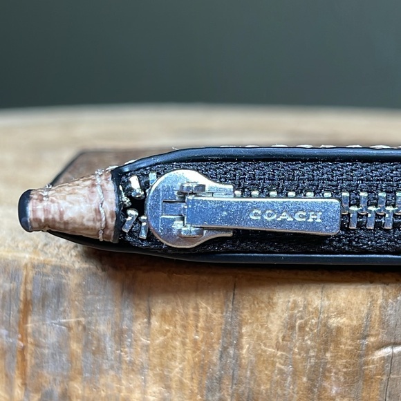 NWT COACH ZIP CARD CASE - Picture 7 of 10